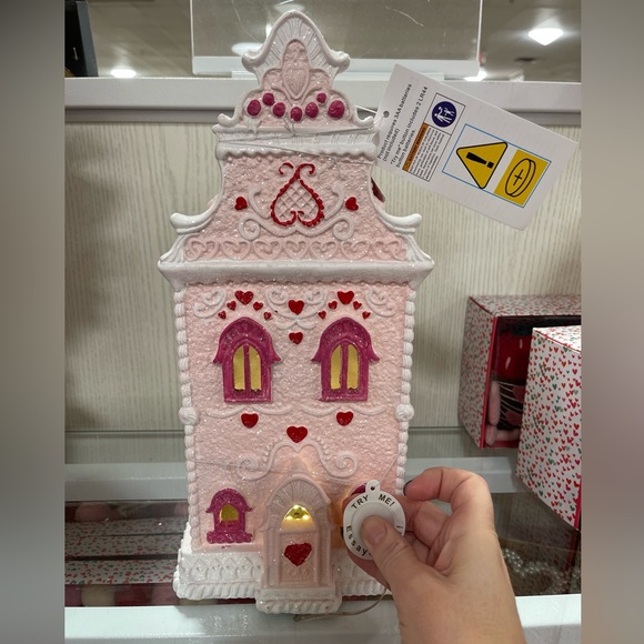 Valentine Gingerbread Pink & White Heart Glitter House LED Light up NWT - Picture 6 of 6
